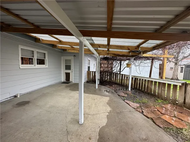 $1,895 | 606 Wilshire Place, Corpus Christi, TX 78411