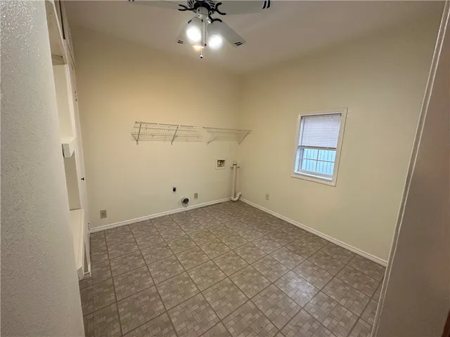 $1,895 | 606 Wilshire Place, Corpus Christi, TX 78411