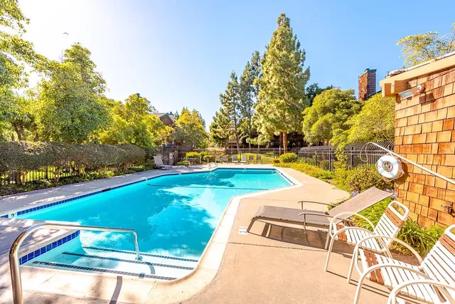 a view of a outdoor space