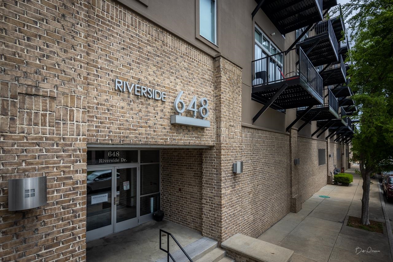 a view of a pathway along with building