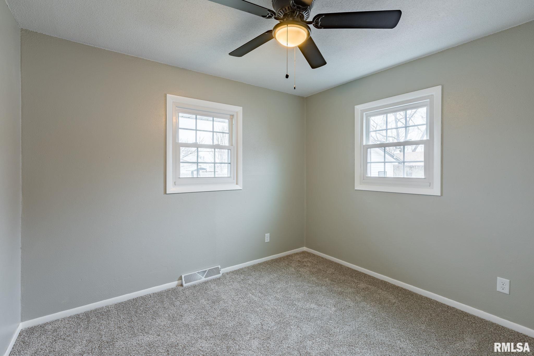 815 4th Street Colona, IL 61241 - Photo 11 of 25 Gallery Image 11