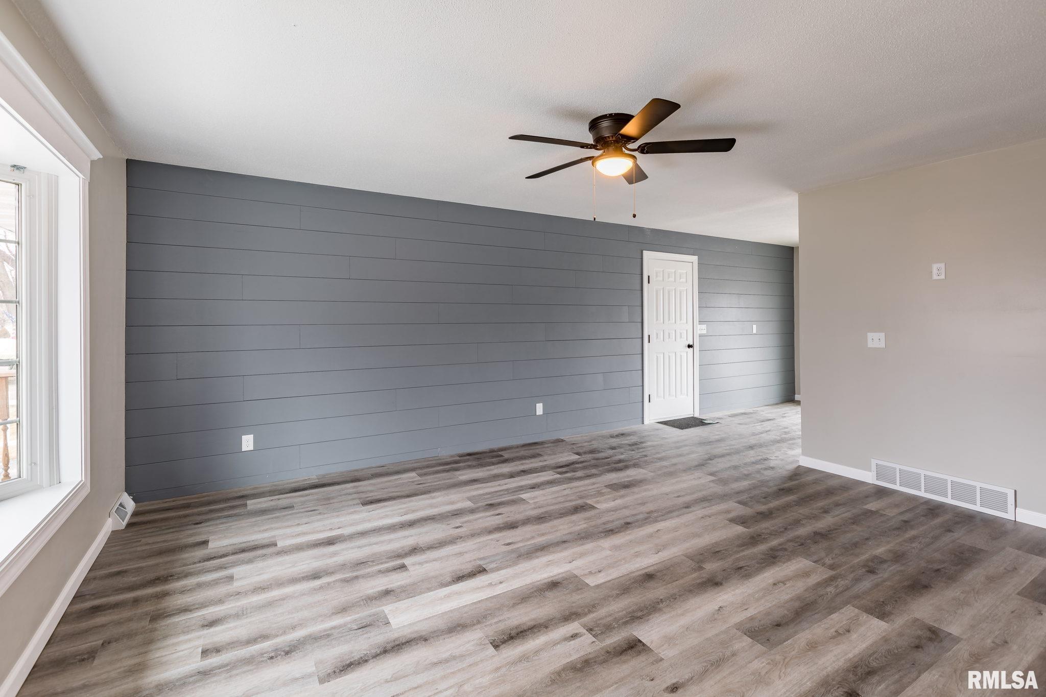815 4th Street Colona, IL 61241 - Photo 2 of 25 Gallery Image 2