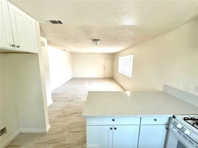 $1,850 | 16214 Juniper Street, Unit 3C, Hesperia, CA 92345