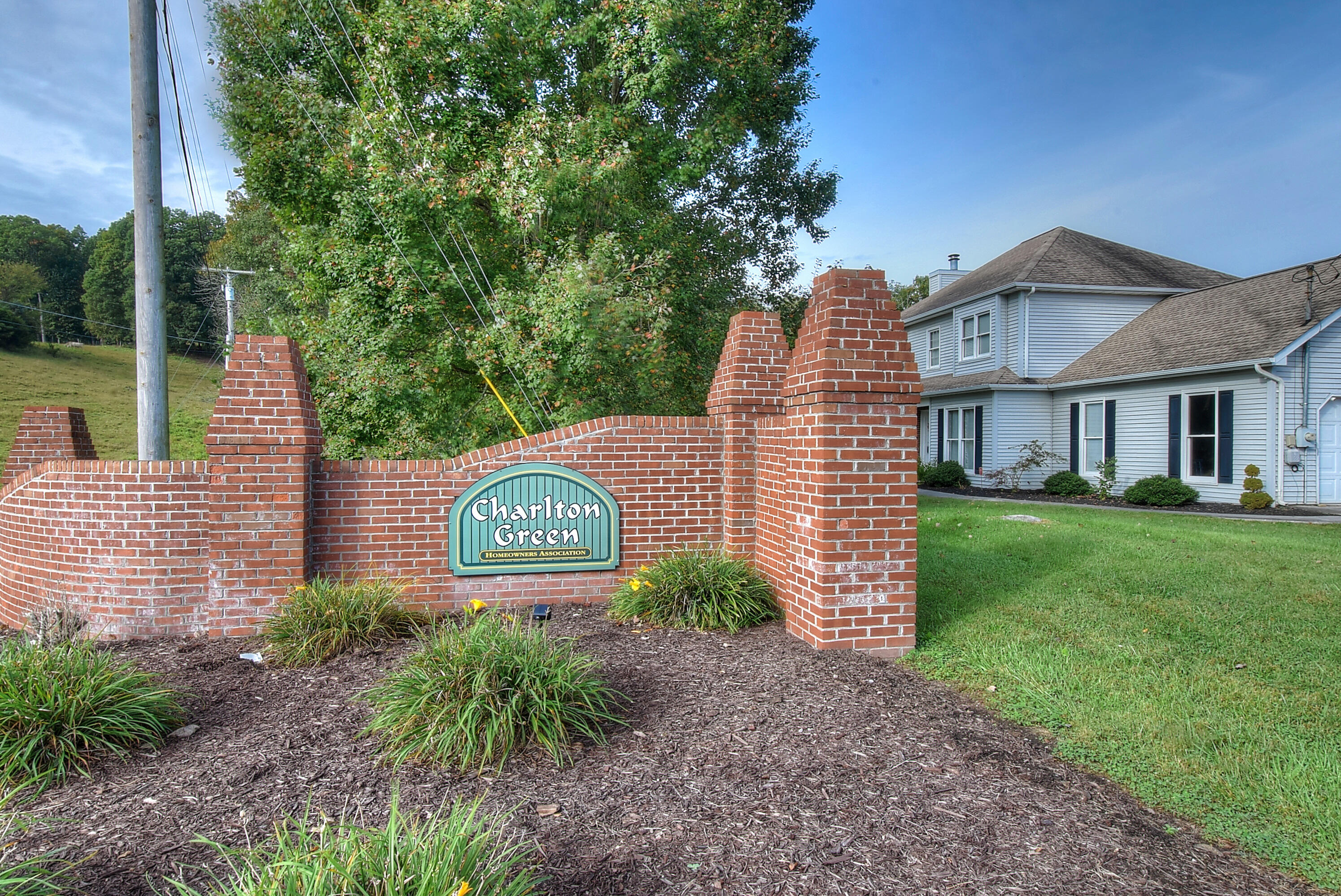 508 Mitchell Road Kingsport, TN 37663 - Photo 2 of 35 DSC_0007_08_09_10_11_12