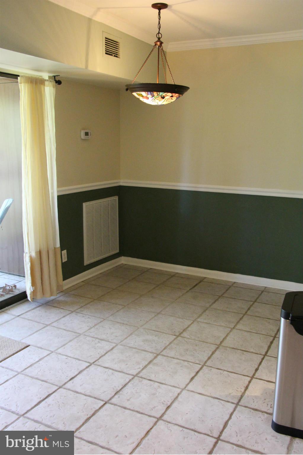 2240 Castle Rock Square, Unit 21C Reston, VA 20191 - Photo 4 of 30 Dining Room