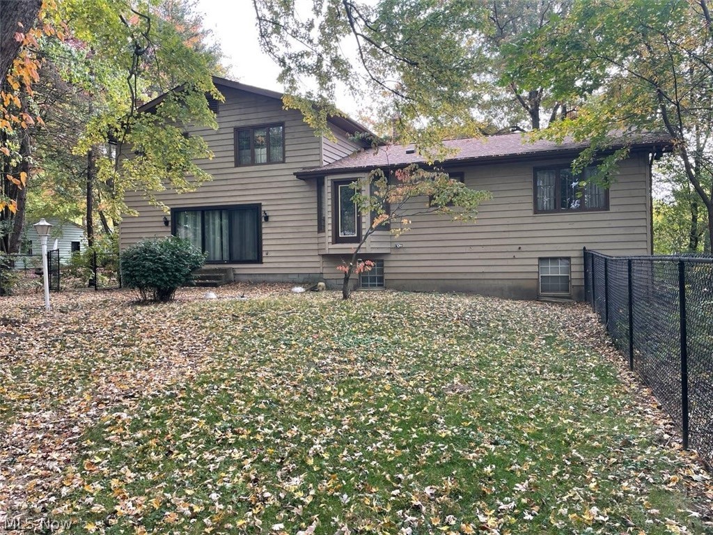 368 Trunko Road Akron, OH 44333 - Photo 3 of 5 Gallery Image 3