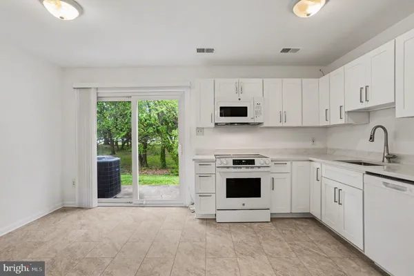 $260,000 | 133 Merryman Court, Unit 17, Annapolis, MD 21401