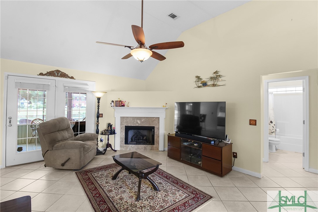 218 Pampas Drive Pooler, GA 31322 - Photo 14 of 50 Living Room