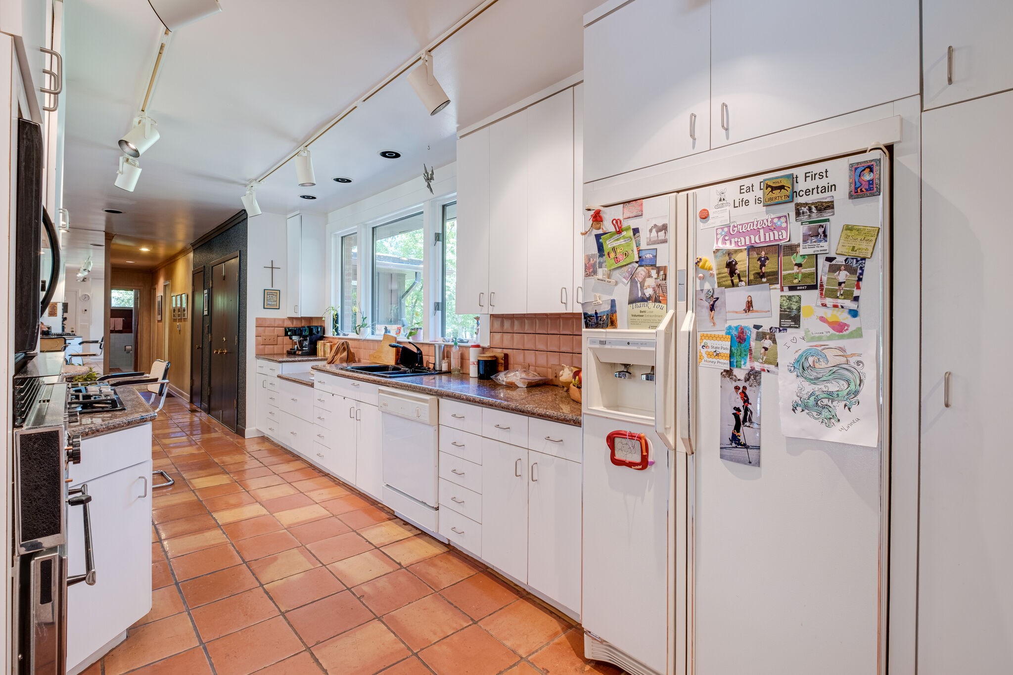 413 Powder Mill Road Nashville, TN 37205 - Photo 12 of 33