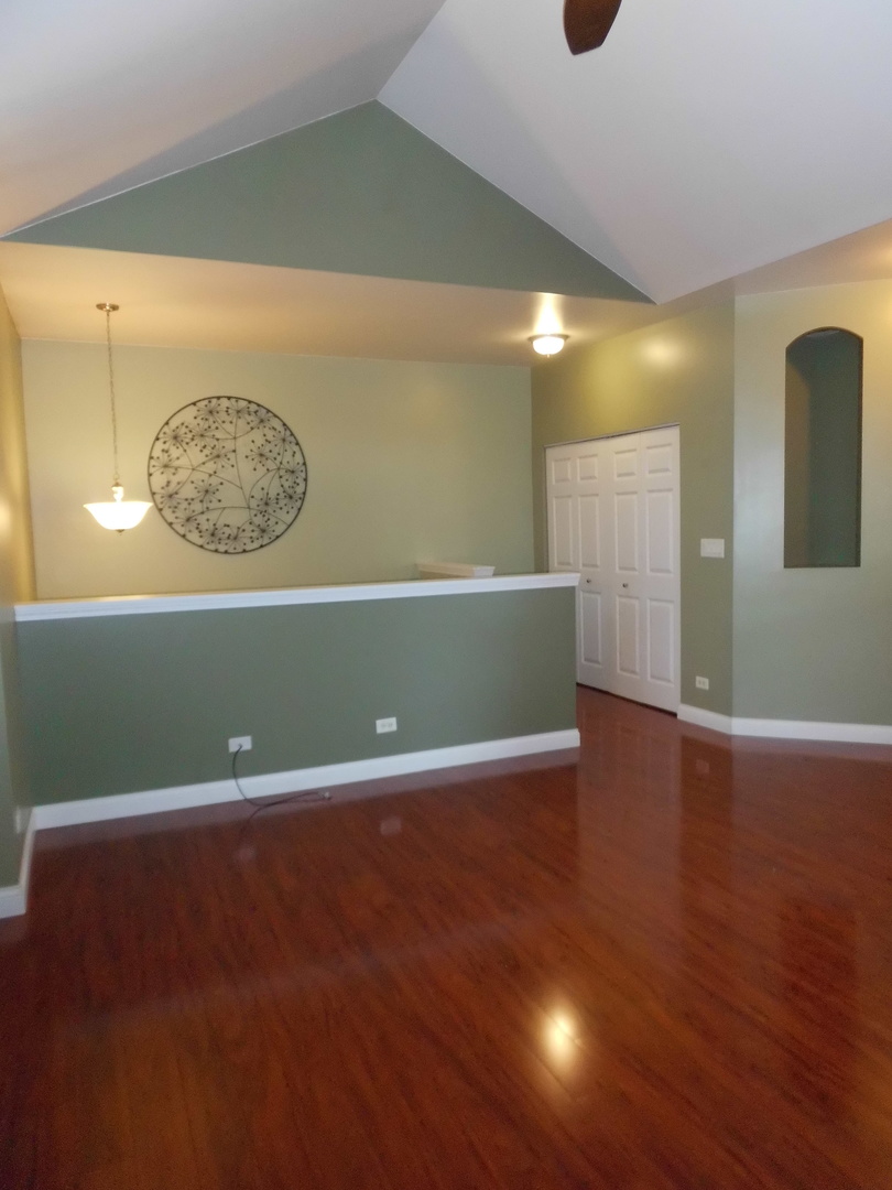 4339 Timber Ridge Court Joliet, IL 60431 - Photo 3 of 16