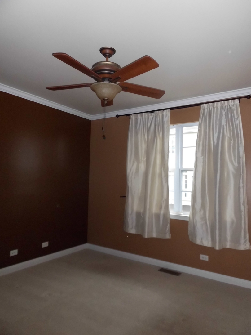4339 Timber Ridge Court Joliet, IL 60431 - Photo 10 of 16