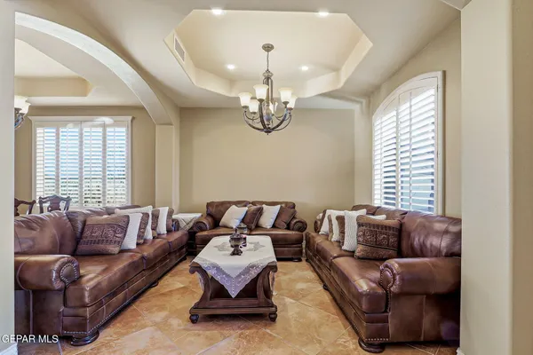 $624,999 | 935 Via Linda Court, El Paso, TX 79912
