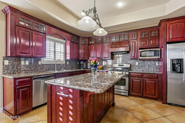 $624,999 | 935 Via Linda Court, El Paso, TX 79912