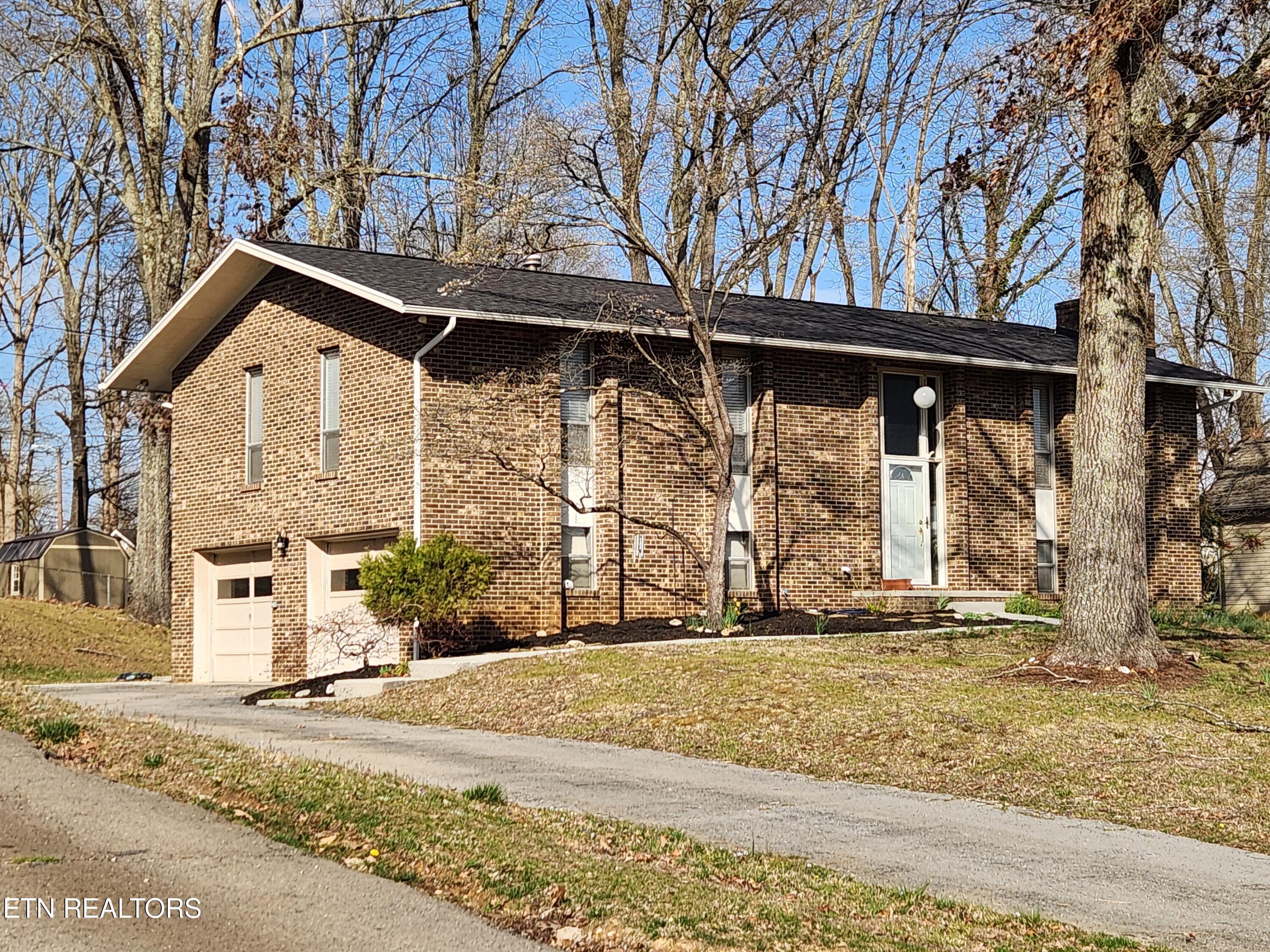 7816 Ashley Road Powell, TN 37849 - Photo 3 of 14 004AshleyRd_7816