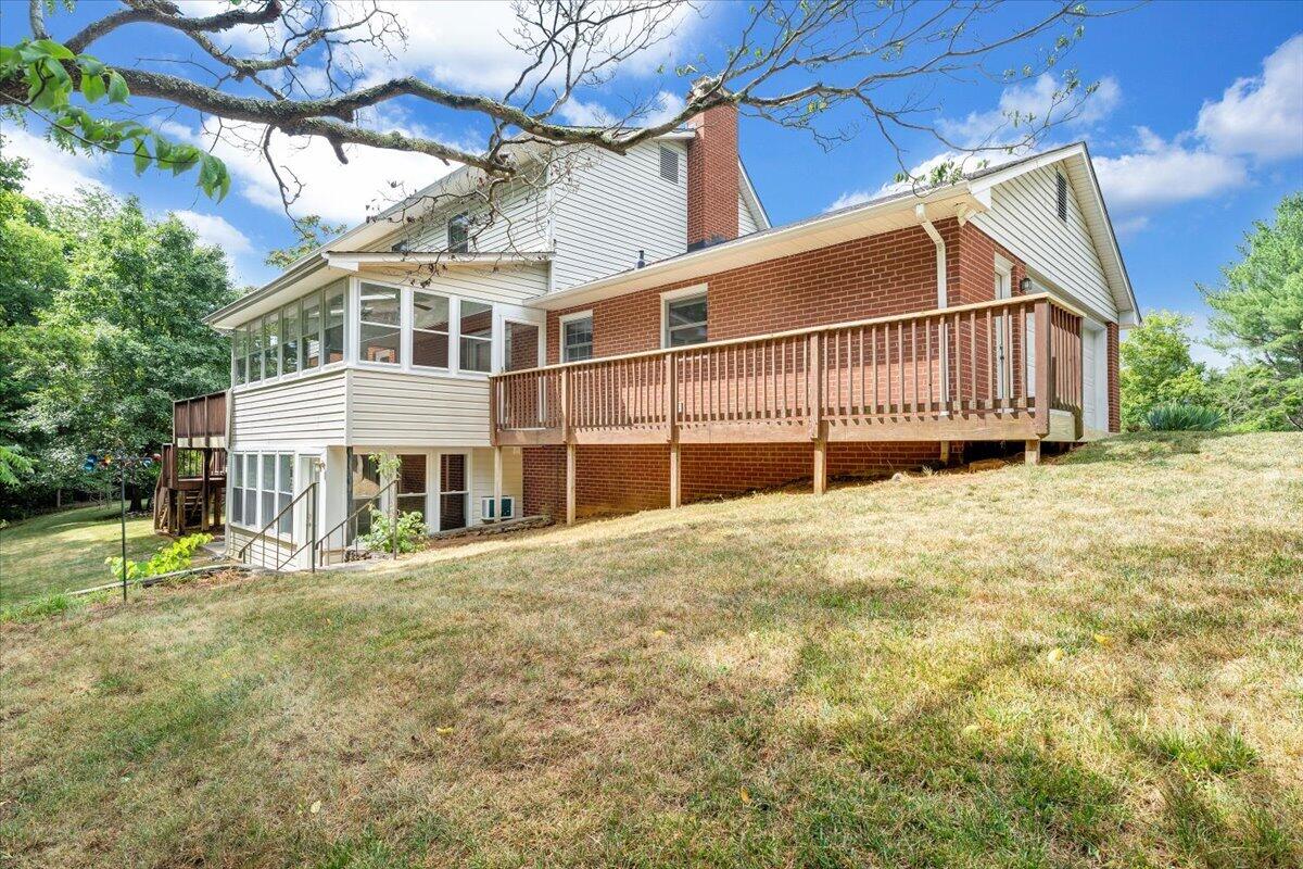 7031 Highfields Farm Trail Roanoke, VA 24018 - Photo 70 of 88 070-MIB08118