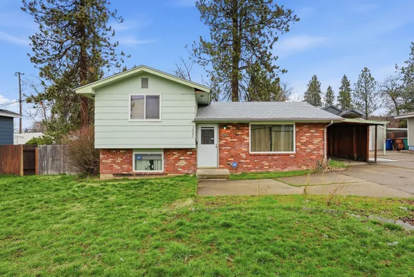 $270,000 | 3802 West Francis Avenue, Spokane, WA 99205