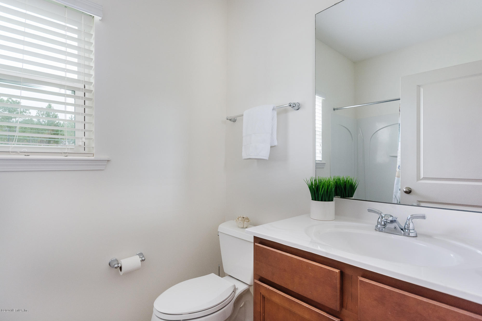 3021 Chestnut Ridge Way Orange Park, FL 32065 - Photo 18 of 29 2nd Bathroom