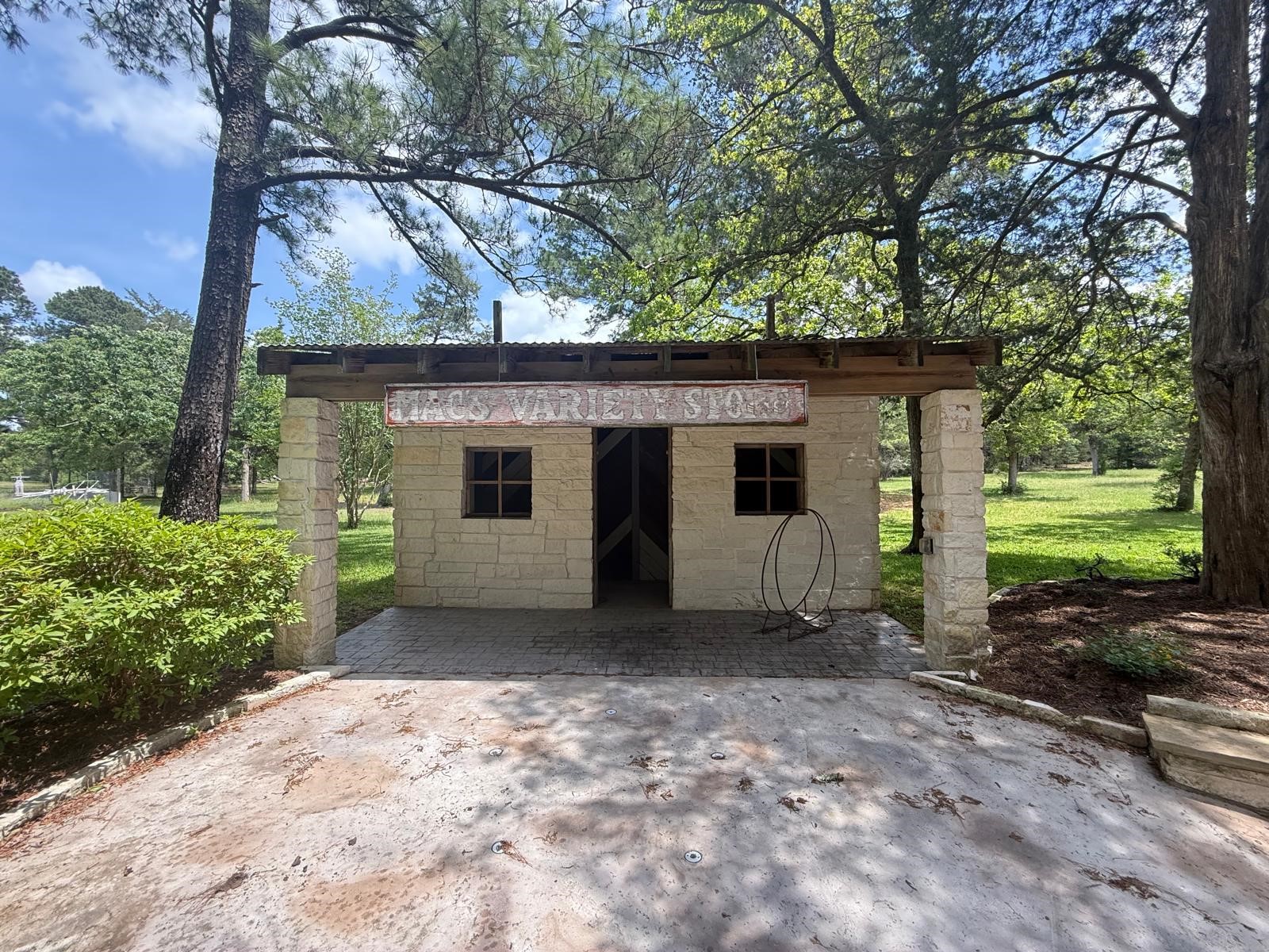 1539 Weishuhn Road New Ulm, TX 78950 - Photo 12 of 41