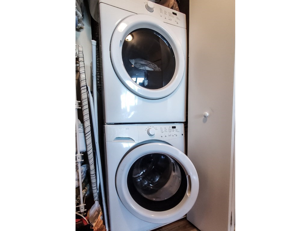 3 Seal Harbor Road, Unit 744 Winthrop, MA 02152 - Photo 22 of 30 a utility room with dryer and washer