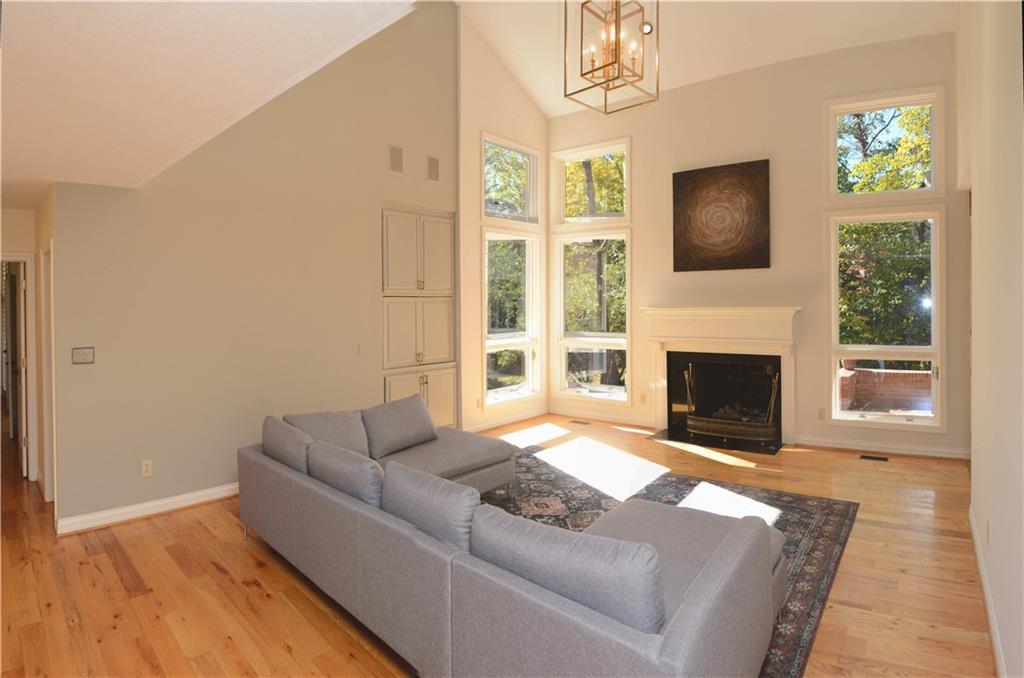 13638 Smokey Ridge Place Carmel, IN 46033 - Photo 9 of 41 Gallery Image 9
