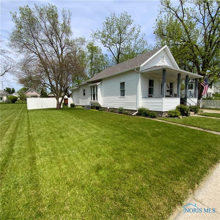 734 Perry Street Defiance, OH 43512 - Photo 2 of 31 Photo 2
