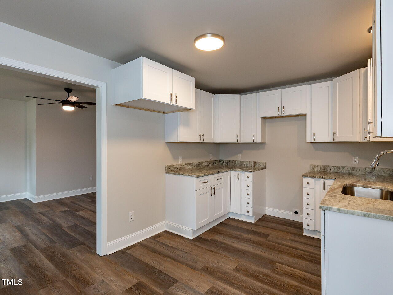 200 Pace Street Smithfield, NC 27577 - Photo 13 of 28 012-1280x960-kitchen