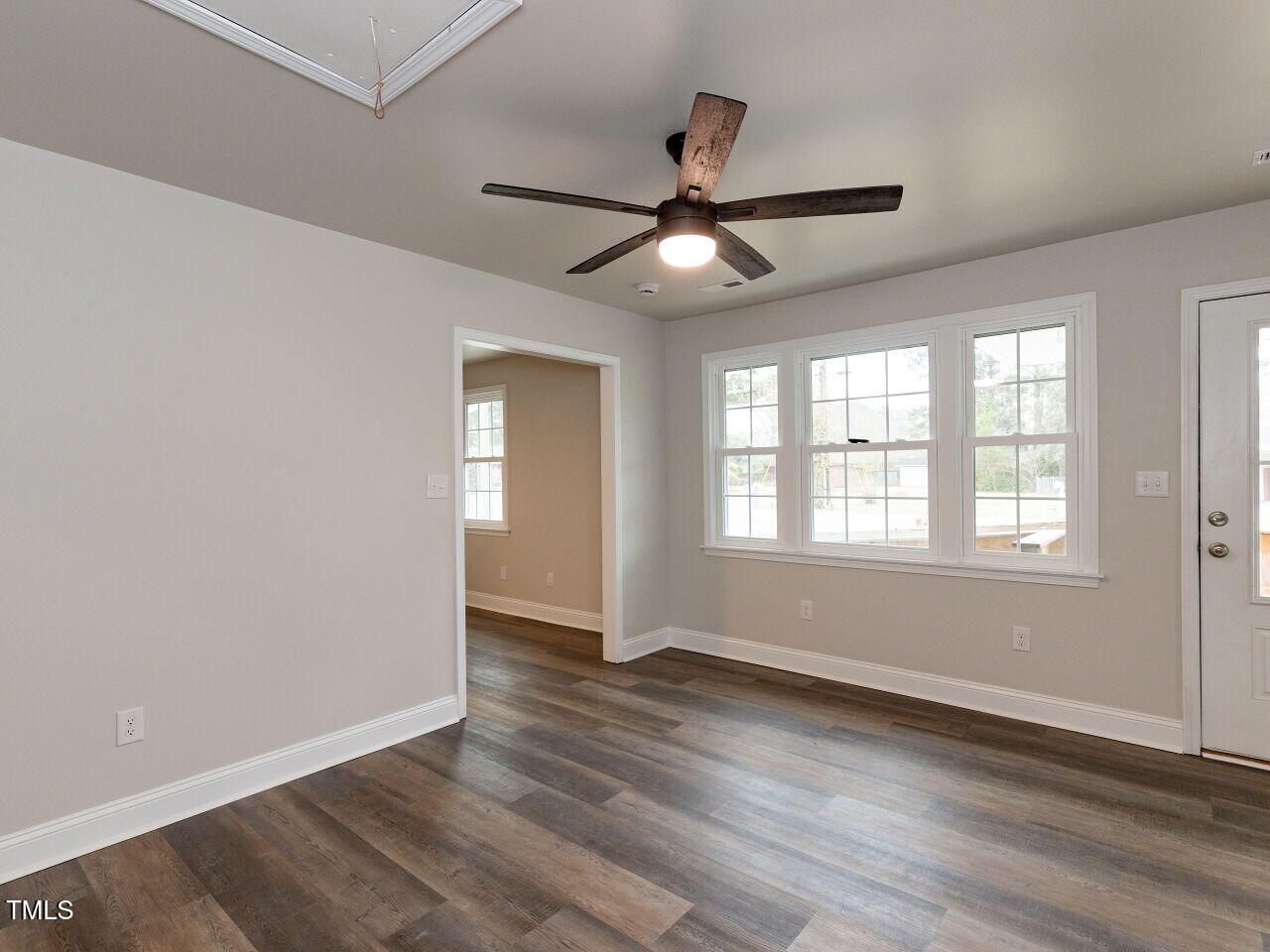 200 Pace Street Smithfield, NC 27577 - Photo 7 of 28 006-1280x960-family-room