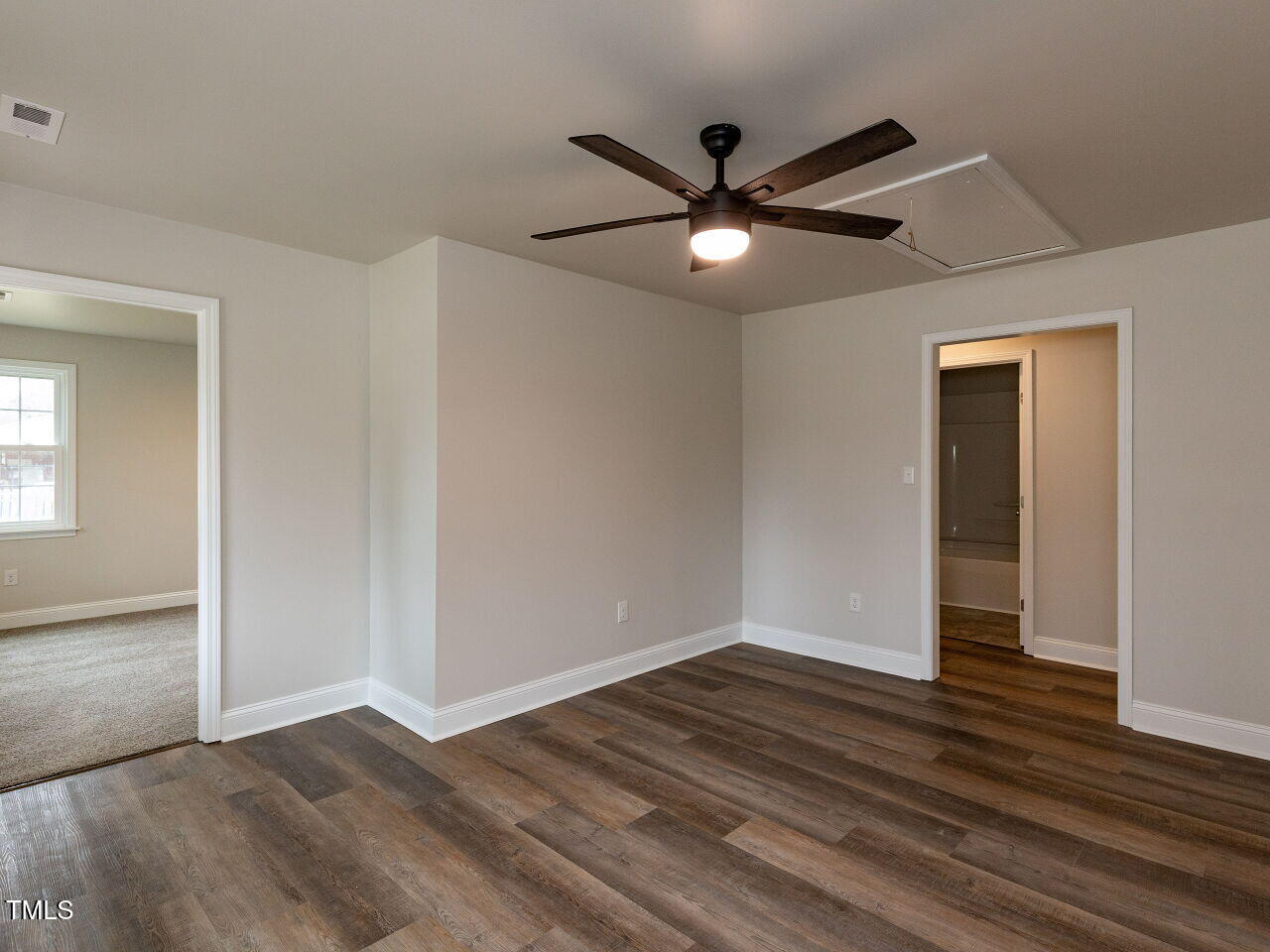 200 Pace Street Smithfield, NC 27577 - Photo 8 of 28 007-1280x960-family-room