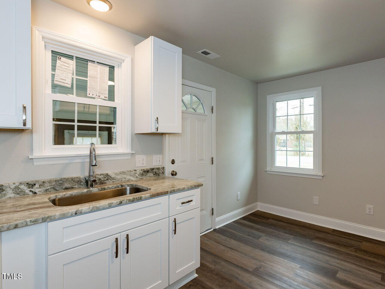 200 Pace Street Smithfield, NC 27577 - Photo 10 of 28 010-1280x960-kitchen-dining
