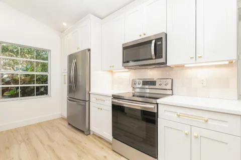 $8,000 | 15 Commodore Place, Palm Beach Gardens, FL 33418