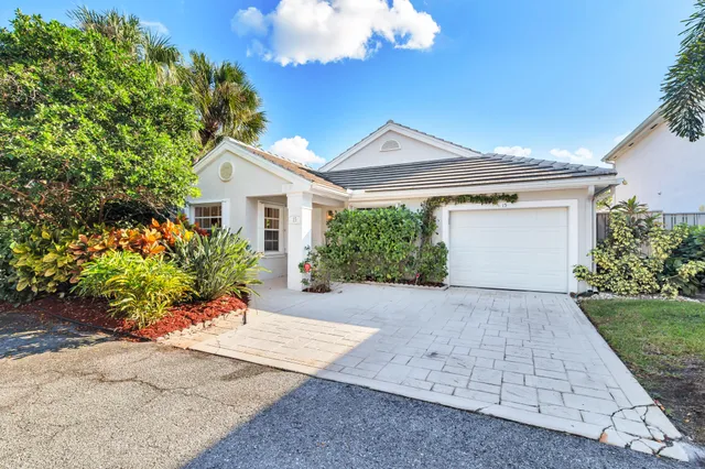 $8,000 | 15 Commodore Place, Palm Beach Gardens, FL 33418