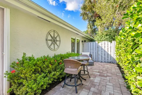 $8,000 | 15 Commodore Place, Palm Beach Gardens, FL 33418