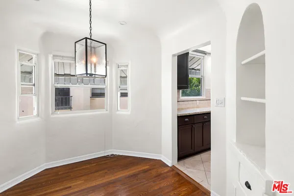 $6,595 | 119 North Orange Drive, Los Angeles, CA 90036