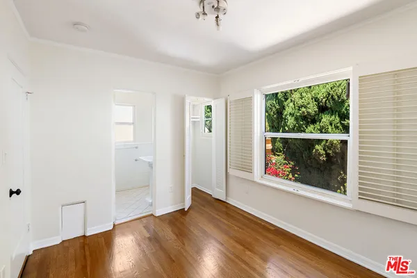 $6,595 | 119 North Orange Drive, Los Angeles, CA 90036