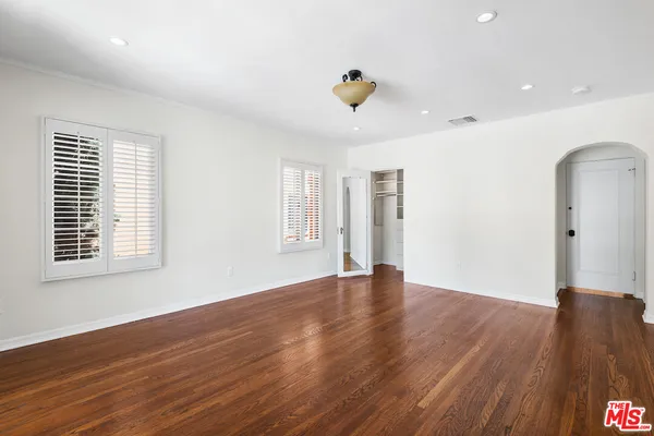 $6,595 | 119 North Orange Drive, Los Angeles, CA 90036