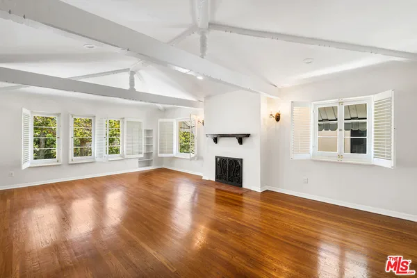 $6,595 | 119 North Orange Drive, Los Angeles, CA 90036