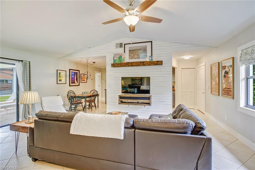 17405 Lebanon Road Fort Myers, FL 33967 - Photo 4 of 26 Shiplap accent wall