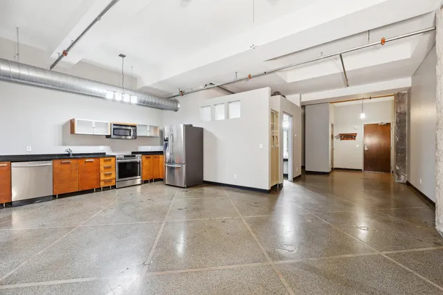 $154,900 | 350 St Peter Street, Unit 307, St. Paul, MN 55102