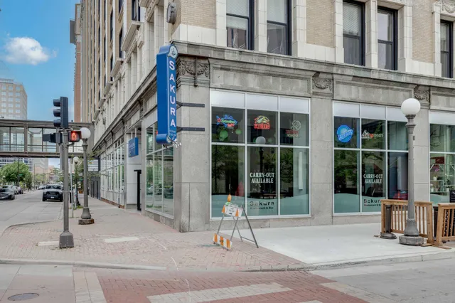 $154,900 | 350 St Peter Street, Unit 307, St. Paul, MN 55102