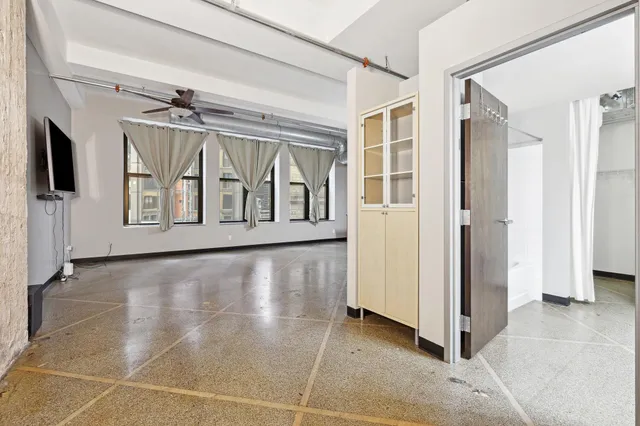 $154,900 | 350 St Peter Street, Unit 307, St. Paul, MN 55102