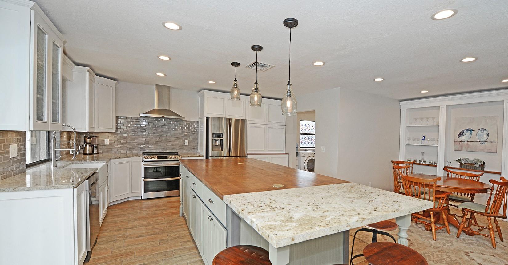 4266 Woods End Road Boca Raton, FL 33487 - Photo 3 of 40 Kitchen