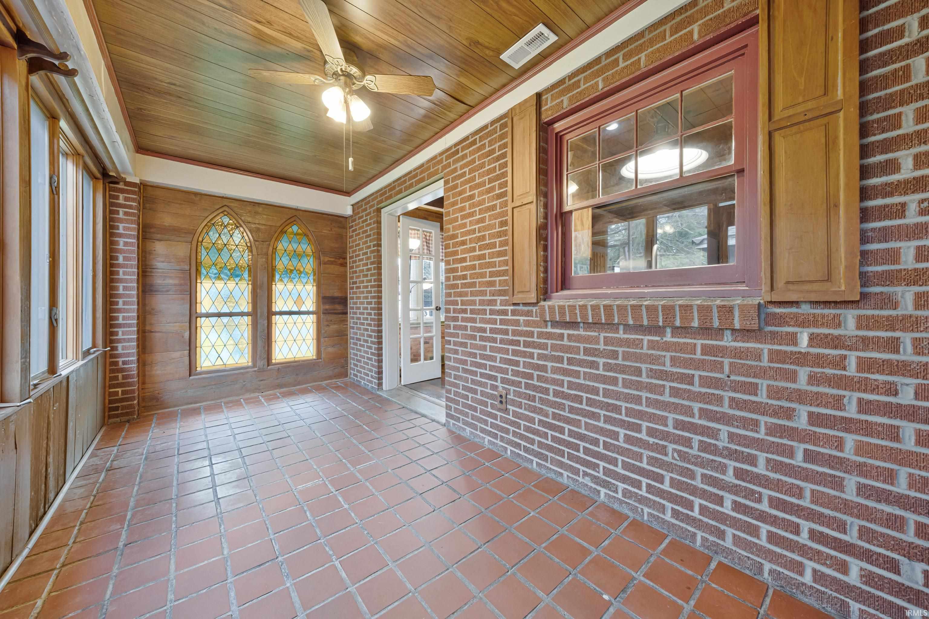 2304 East Lake Road Princeton, IN 47670 - Photo 21 of 31 Gallery Image 21