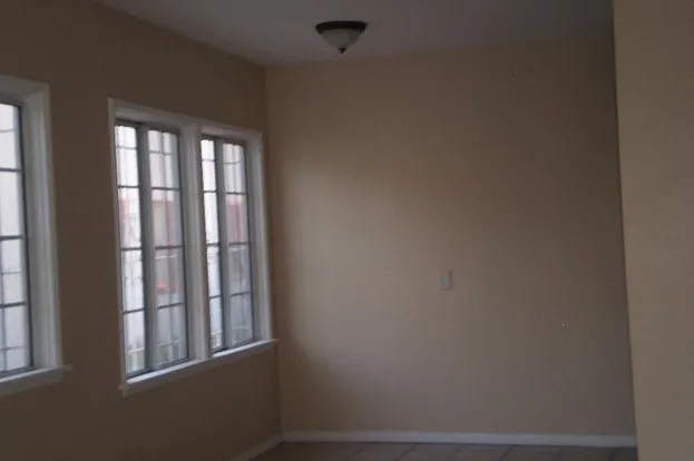 $1,800 | 7823 Normandie Avenue, Los Angeles, CA 90044