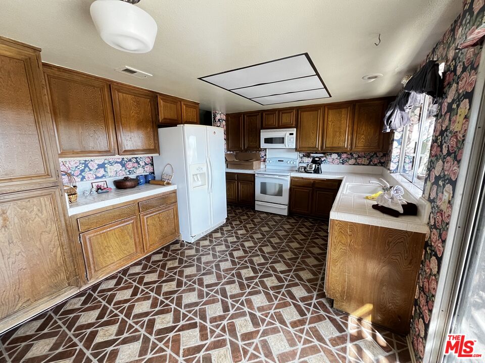 30090 Del Rey Road Temecula, CA 92591 - Photo 7 of 35
