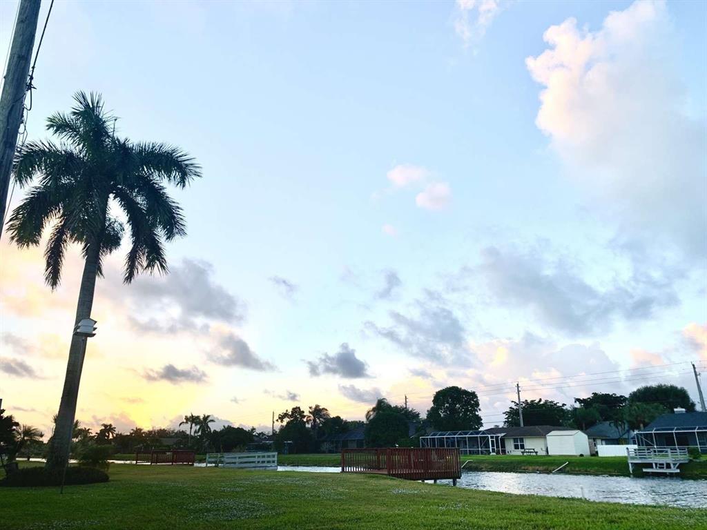 4266 Bob White Drive Boynton Beach, FL 33436 - Photo 4 of 24