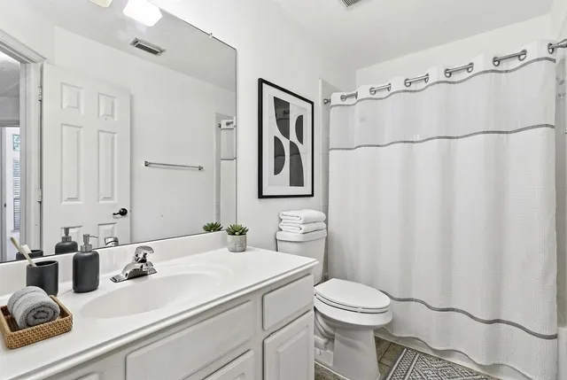 $2,395 | 7835 Stone Oak Court, Houston, TX 77070