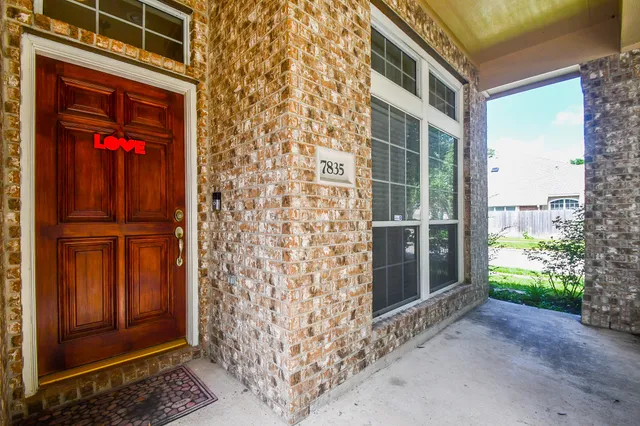 $2,395 | 7835 Stone Oak Court, Houston, TX 77070