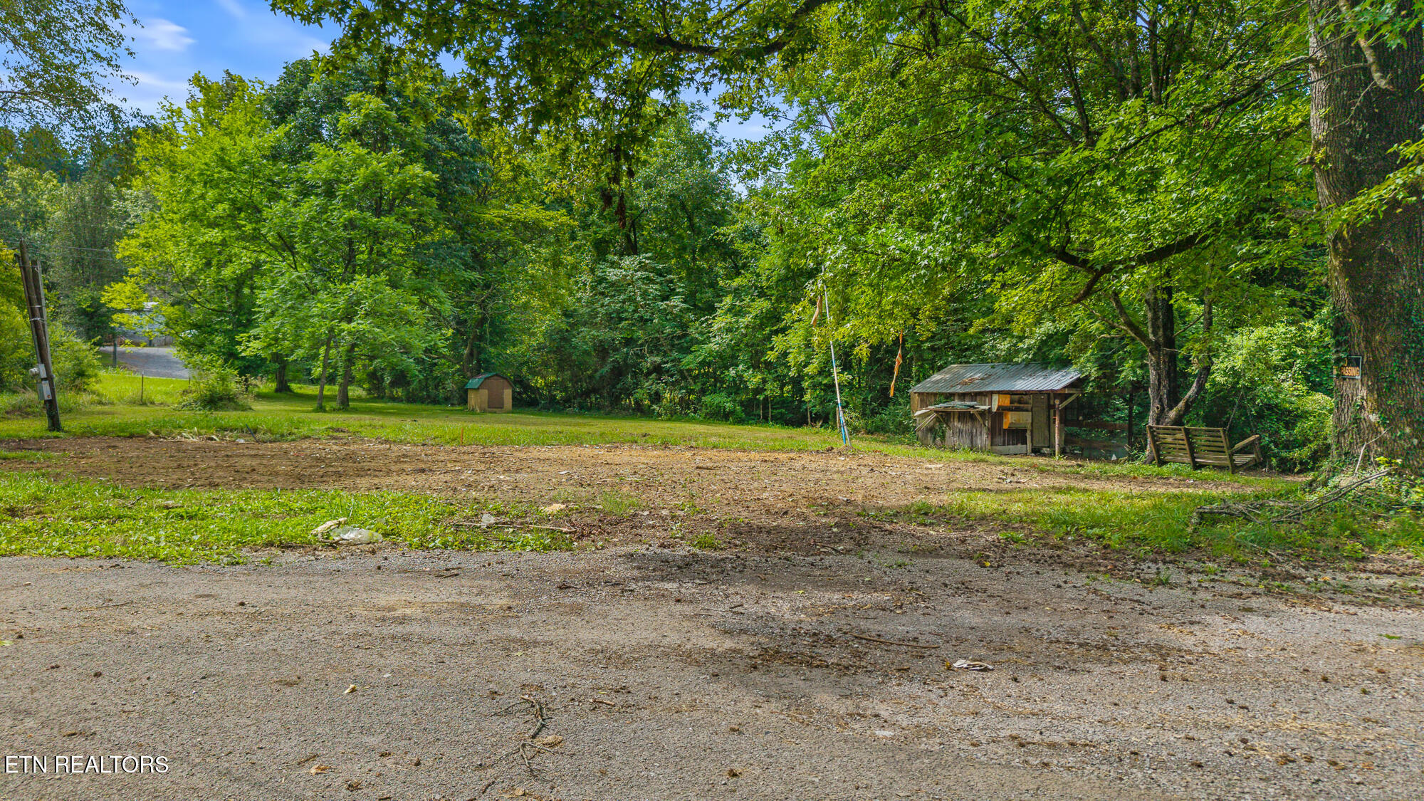 195 Hicks Road Decatur, TN 37322 - Photo 15 of 15 195 Crisp Ln-16
