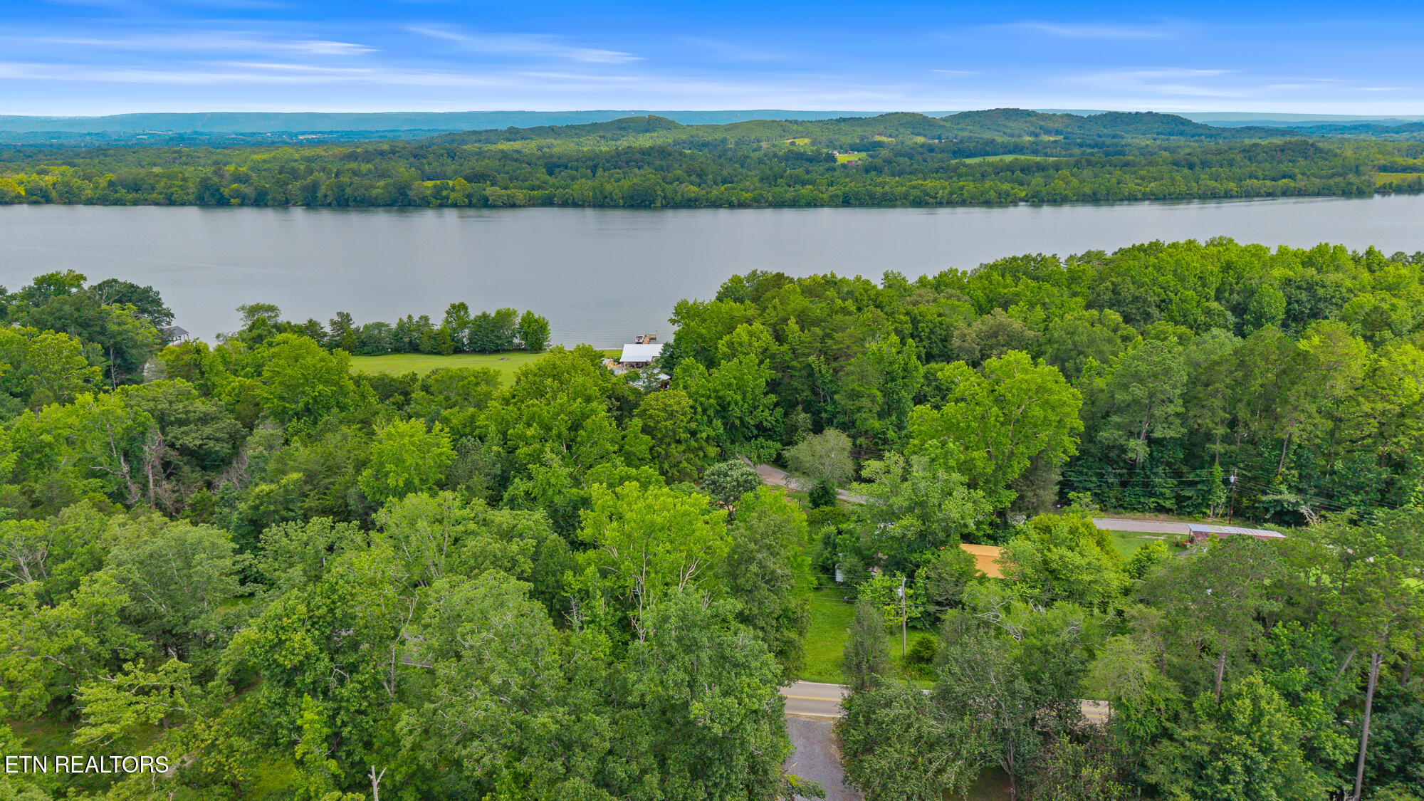 195 Hicks Road Decatur, TN 37322 - Photo 8 of 15 195 Crisp Ln-5