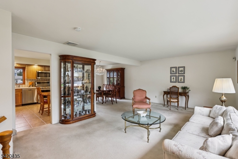 114 Pawnee Road Cranford, NJ 07016 - Photo 9 of 31